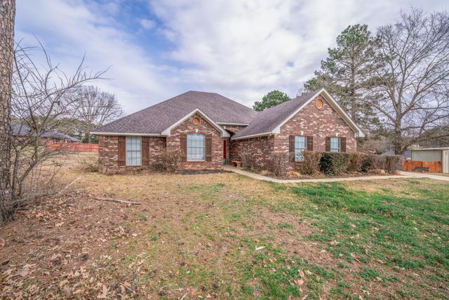 105 Cedar Ridge Rd, Longview, TX 75602