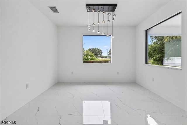 330 SW 26th PL, Cape Coral, FL 33991