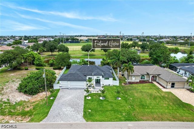 330 SW 26th PL, Cape Coral, FL 33991