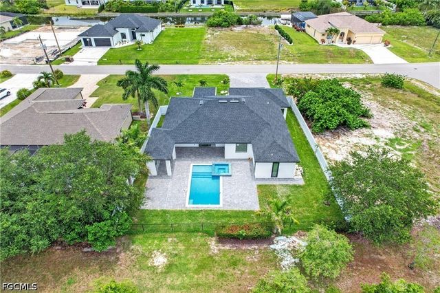 330 SW 26th PL, Cape Coral, FL 33991