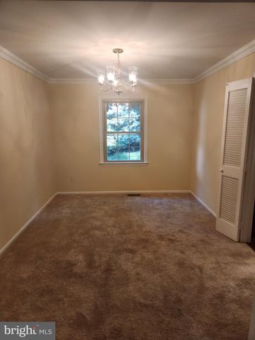 9702 ASPEN HOLLOW WAY, Fairfax, VA 22032