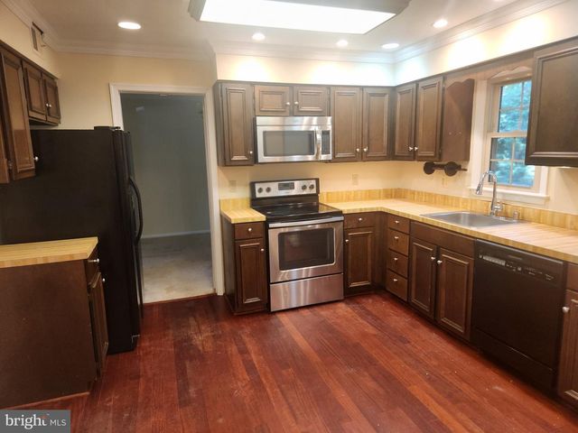 9702 ASPEN HOLLOW WAY, Fairfax, VA 22032