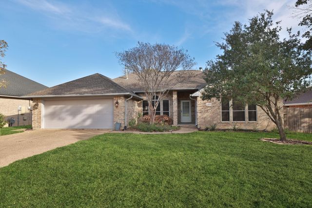2303 N Pioneer Trail, Bryan, TX 77808
