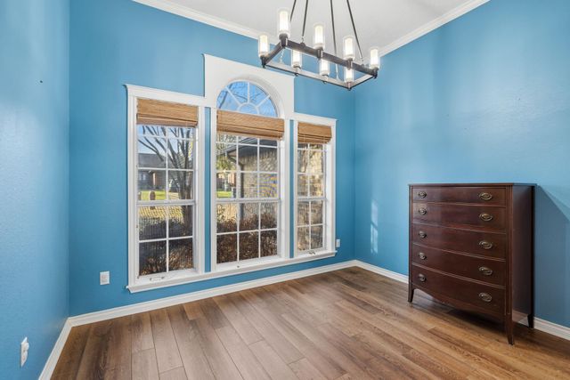 2303 N Pioneer Trail, Bryan, TX 77808