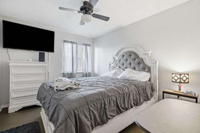 114 Creston ST, Hutto, TX 78634