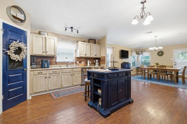 114 Creston ST, Hutto, TX 78634