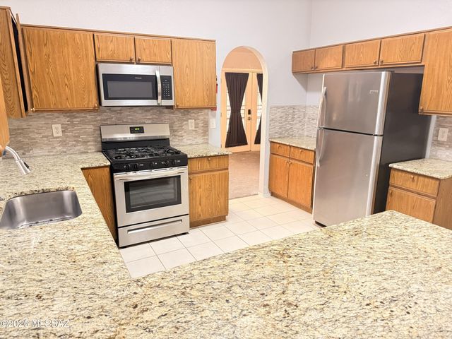 9870 E Paseo San Ardo, Tucson, AZ 85747