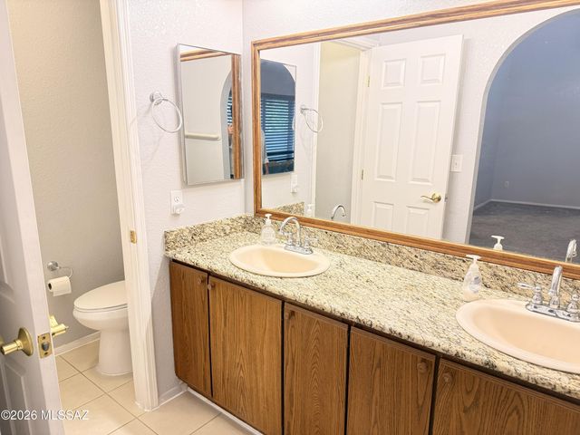 9870 E Paseo San Ardo, Tucson, AZ 85747