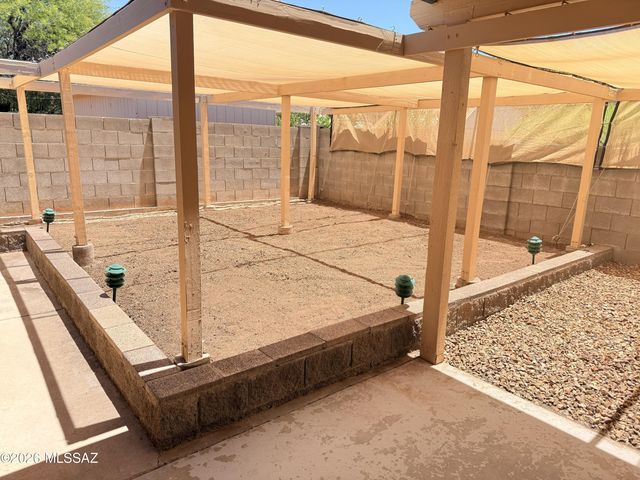 9870 E Paseo San Ardo, Tucson, AZ 85747
