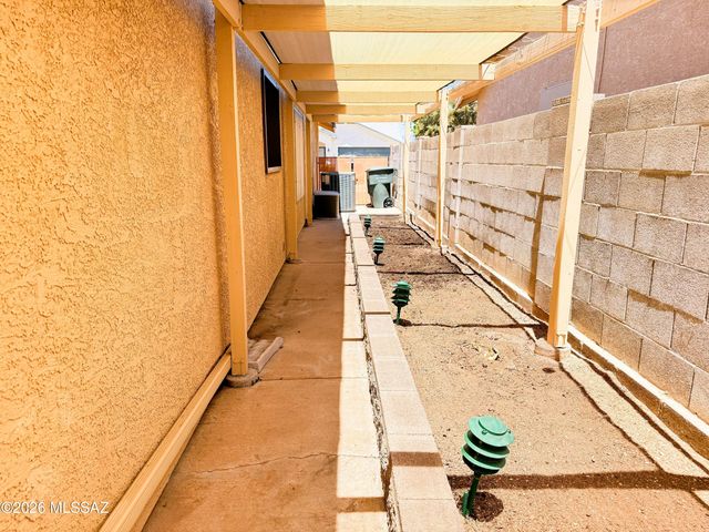 9870 E Paseo San Ardo, Tucson, AZ 85747