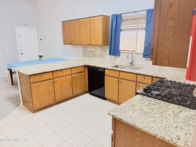 9870 E Paseo San Ardo, Tucson, AZ 85747