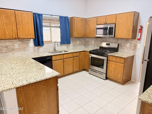 9870 E Paseo San Ardo, Tucson, AZ 85747