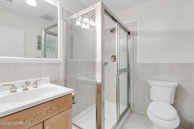 26 Hickory Lane, Little Silver, NJ 07739