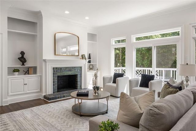 1260 Heards Ferry Road, Sandy Springs, GA 30328
