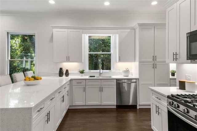 1260 Heards Ferry Road, Sandy Springs, GA 30328