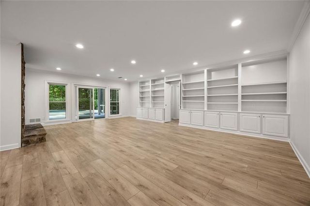 1260 Heards Ferry Road, Sandy Springs, GA 30328