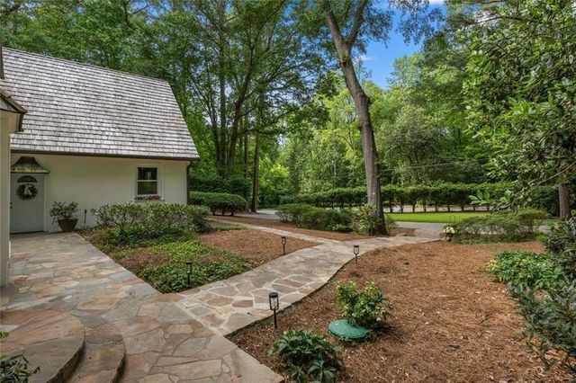 1260 Heards Ferry Road, Sandy Springs, GA 30328