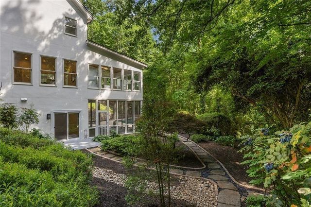 1260 Heards Ferry Road, Sandy Springs, GA 30328