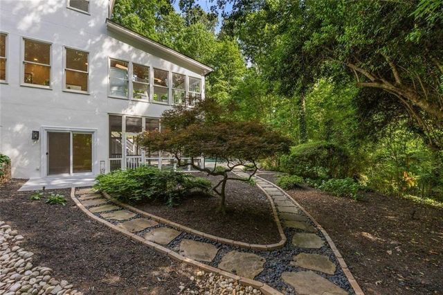 1260 Heards Ferry Road, Sandy Springs, GA 30328