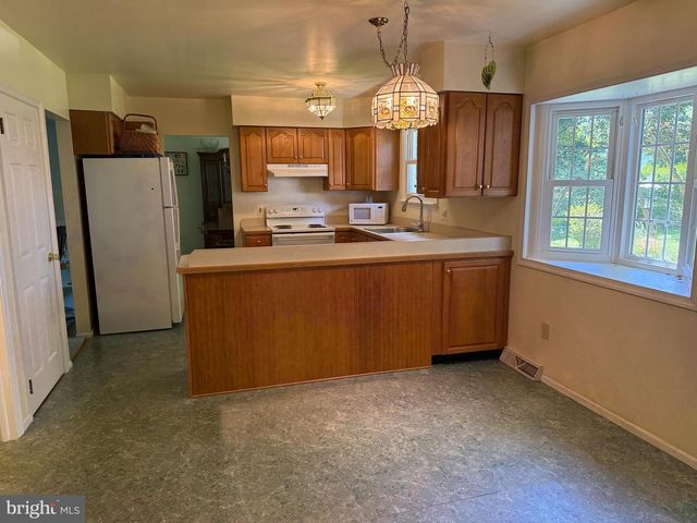 203 MOORE RD, Wallingford, PA 19086