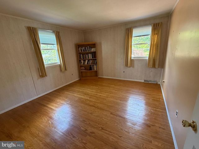 203 MOORE RD, Wallingford, PA 19086