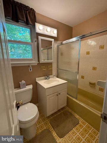 203 MOORE RD, Wallingford, PA 19086