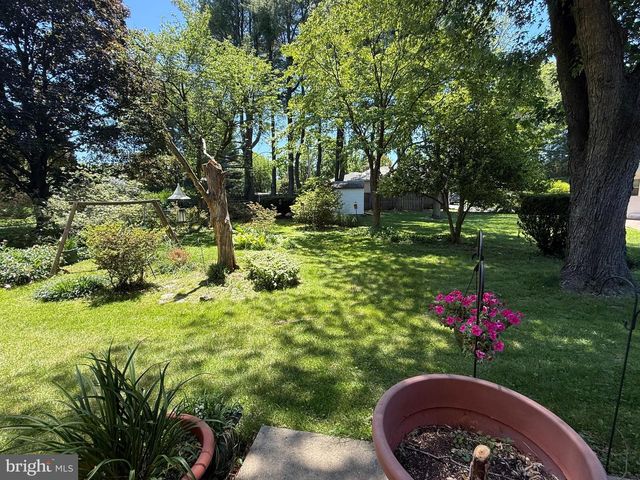 203 MOORE RD, Wallingford, PA 19086