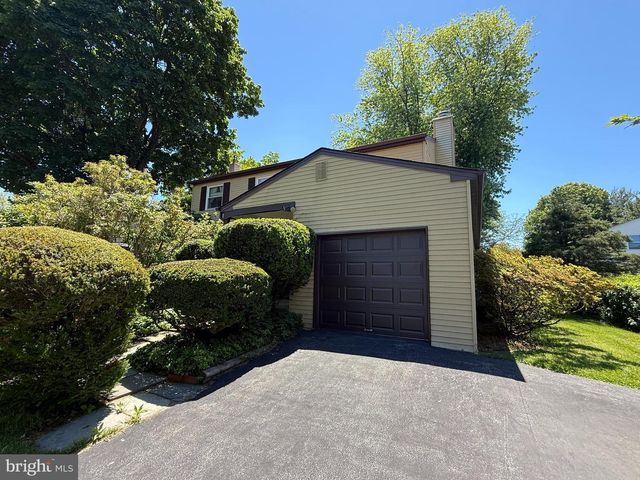 203 MOORE RD, Wallingford, PA 19086