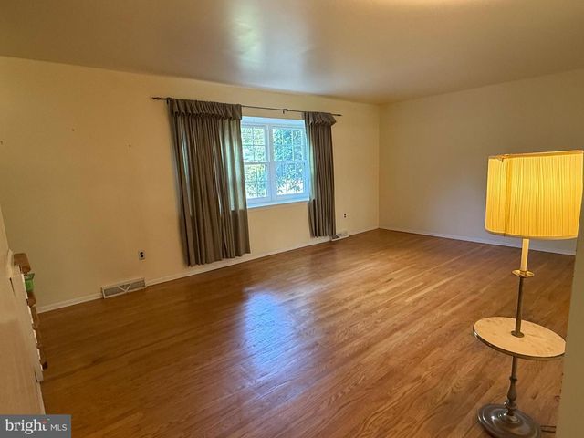 203 MOORE RD, Wallingford, PA 19086