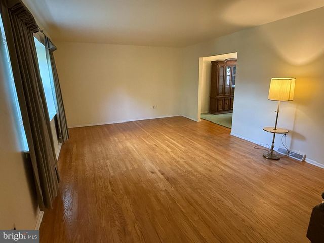 203 MOORE RD, Wallingford, PA 19086