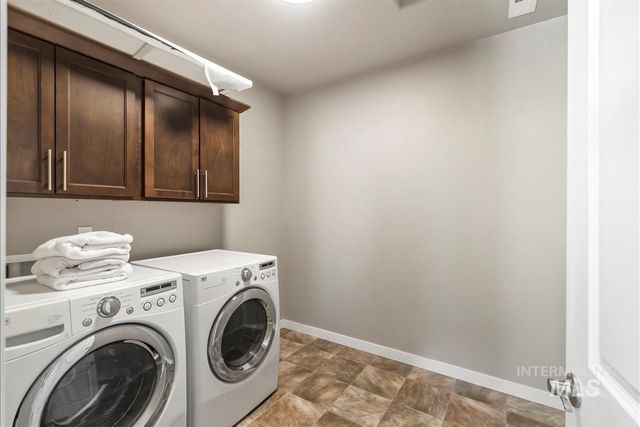 14589 Dartmoor St, Caldwell, ID 83607