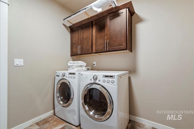 14589 Dartmoor St, Caldwell, ID 83607