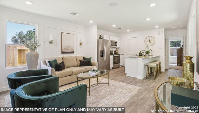 2119 Zephyr Lily, San Antonio, TX 78221