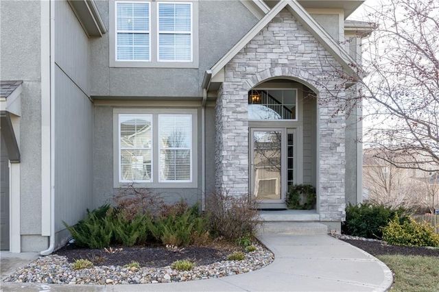 20035 W 107th Terrace, Olathe, KS 66061