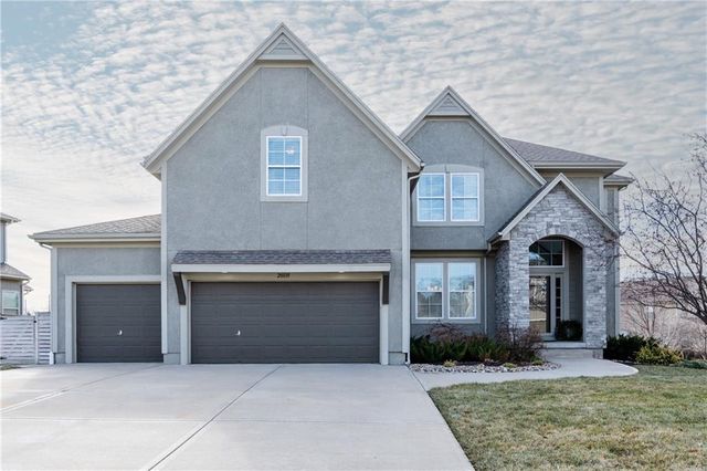 20035 W 107th Terrace, Olathe, KS 66061