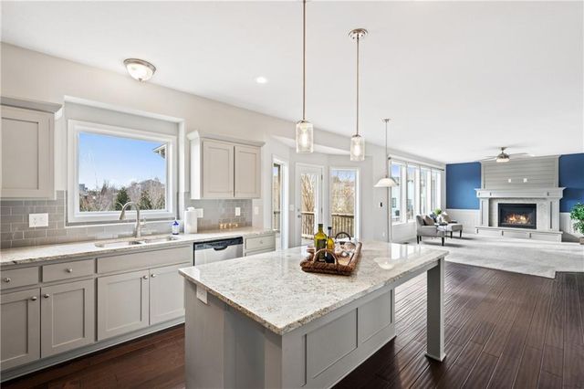 20035 W 107th Terrace, Olathe, KS 66061