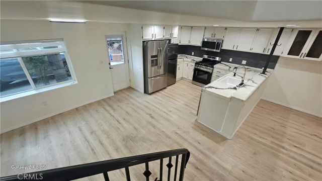 9859 Foothill Boulevard 9857, Lakeview Terrace, CA 91342