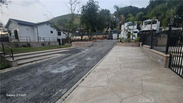 9859 Foothill Boulevard 9857, Lakeview Terrace, CA 91342