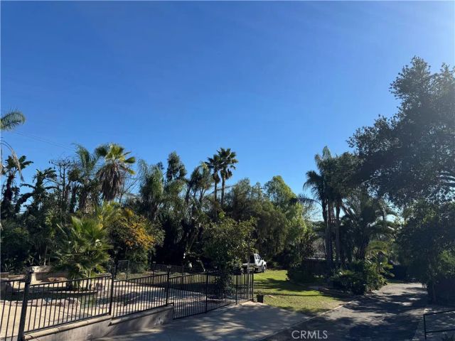 9859 Foothill Boulevard 9857, Lakeview Terrace, CA 91342