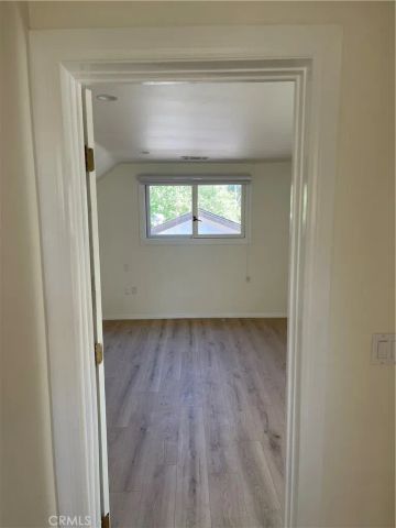 9859 Foothill Boulevard 9857, Lakeview Terrace, CA 91342