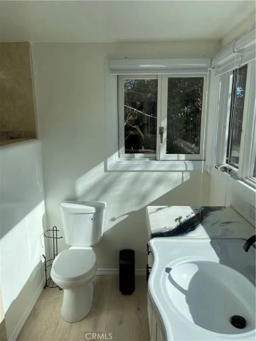 9859 Foothill Boulevard 9857, Lakeview Terrace, CA 91342