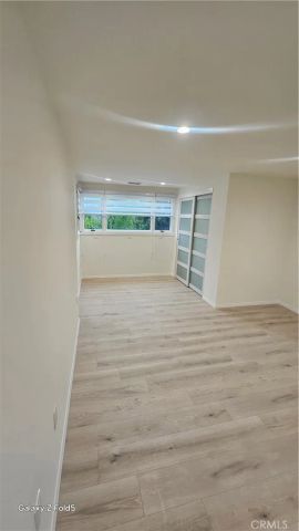 9859 Foothill Boulevard 9857, Lakeview Terrace, CA 91342