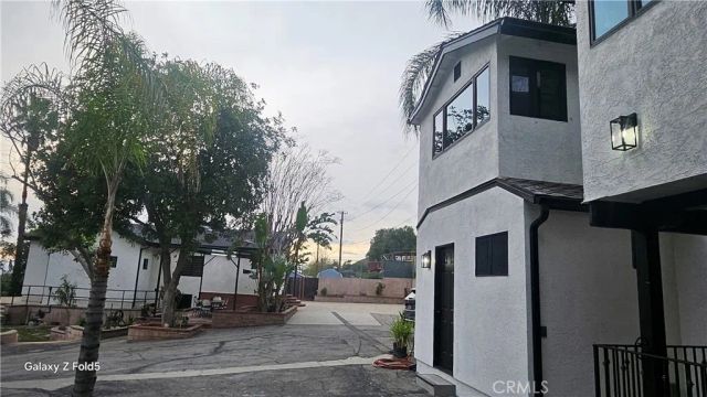 9859 Foothill Boulevard 9857, Lakeview Terrace, CA 91342