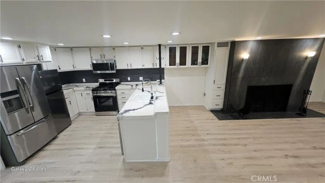 9859 Foothill Boulevard 9857, Lakeview Terrace, CA 91342