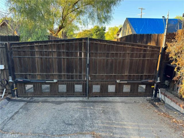 9859 Foothill Boulevard 9857, Lakeview Terrace, CA 91342