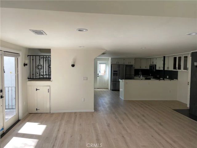 9859 Foothill Boulevard 9857, Lakeview Terrace, CA 91342