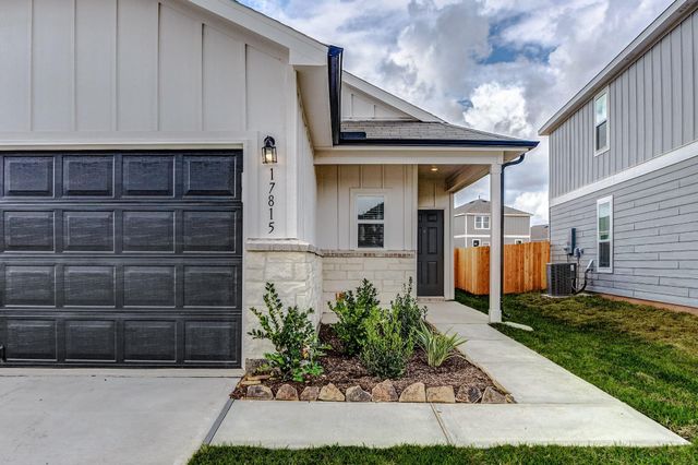 17610 Calabash Drive, Hockley, TX 77447