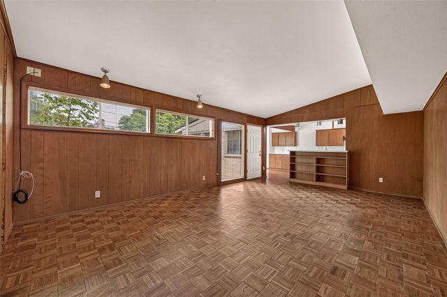 10811 Mcclearen Drive, Houston, TX 77096