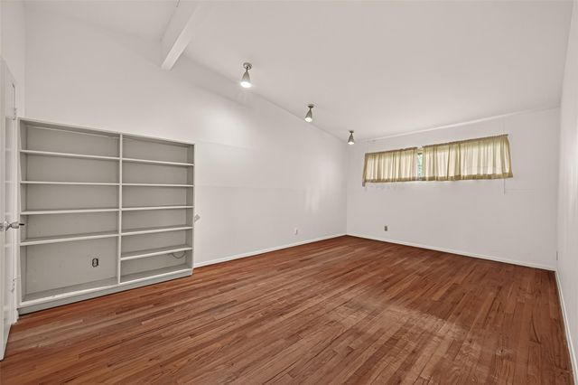 10811 Mcclearen Drive, Houston, TX 77096