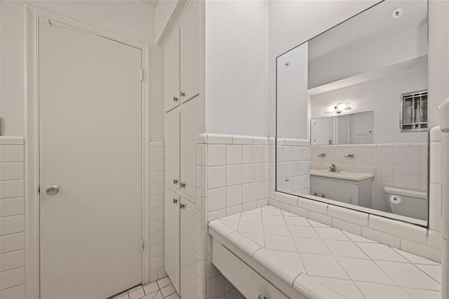 10811 Mcclearen Drive, Houston, TX 77096
